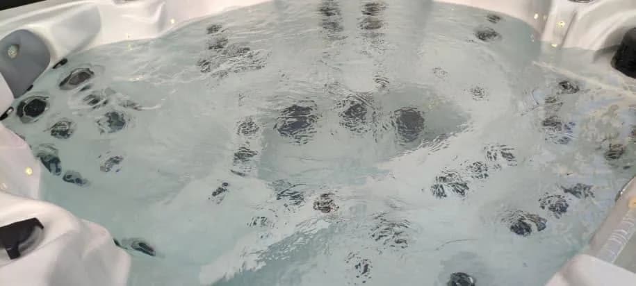 Installation d'un spa Ottawa Full option à Maidières, autre vue du chantier