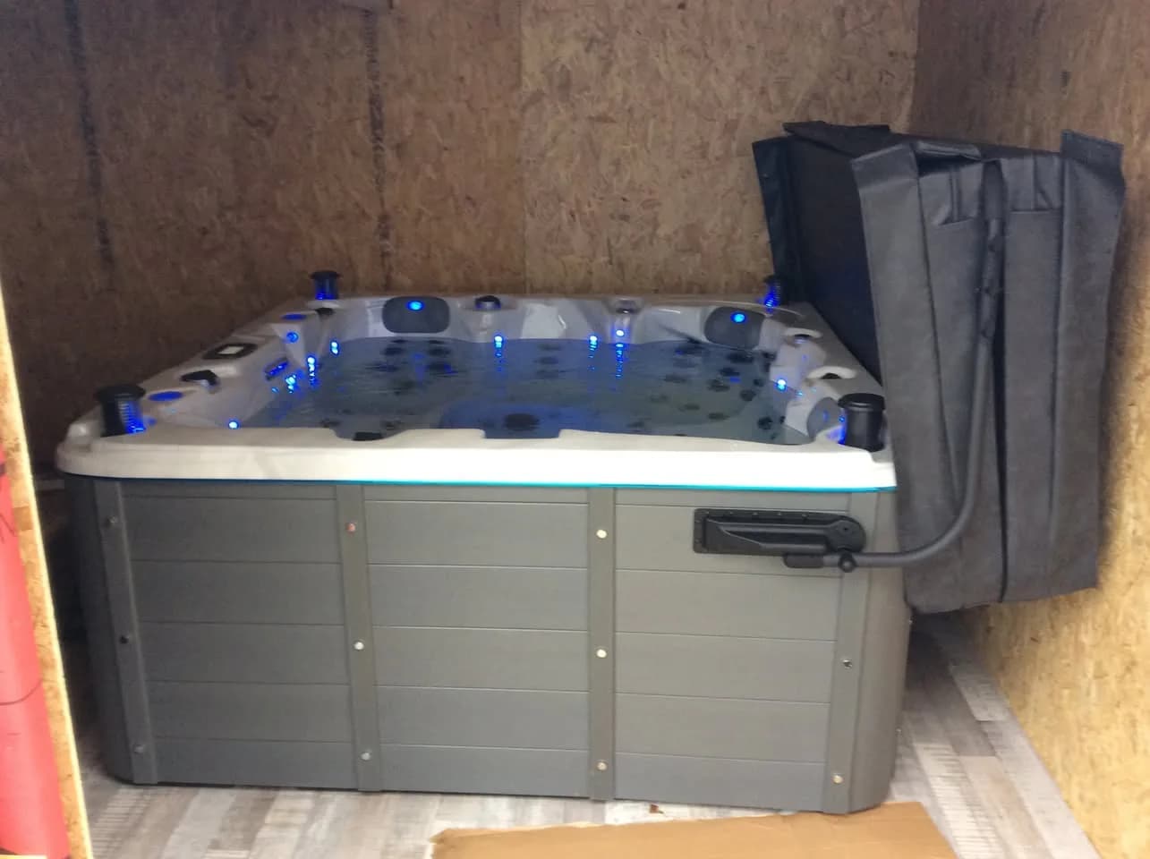Installation d'un spa Ottawa Full option à Malbuisson, autre vue du chantier