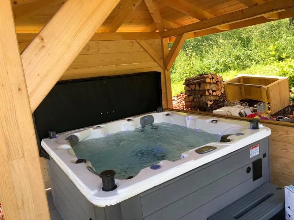 Installation d'un spa Ottawa Full option à Moosch, autre vue du chantier