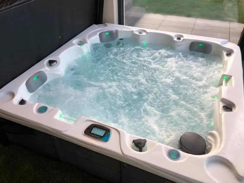 Installation d'un spa Ottawa à Landser, autre vue du chantier