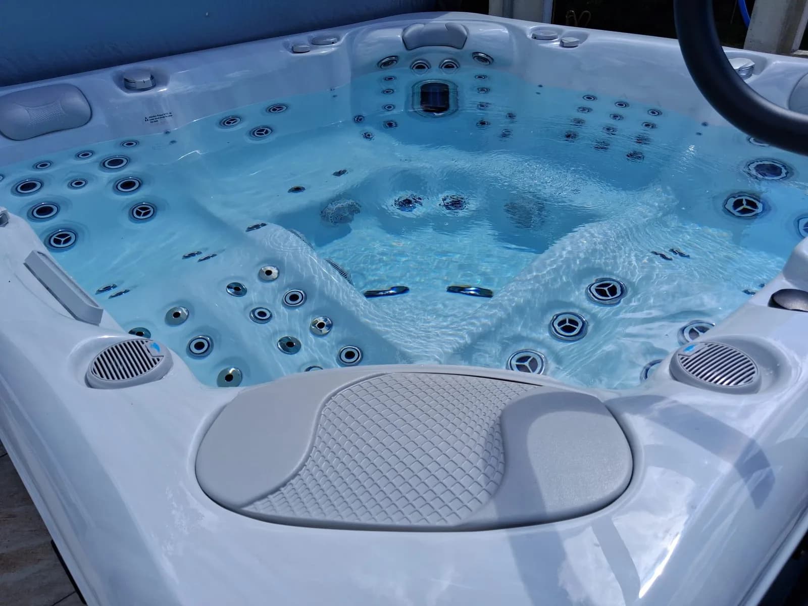 Installation d'un spa Poséidon Full option à Hausgauen, autre vue du chantier