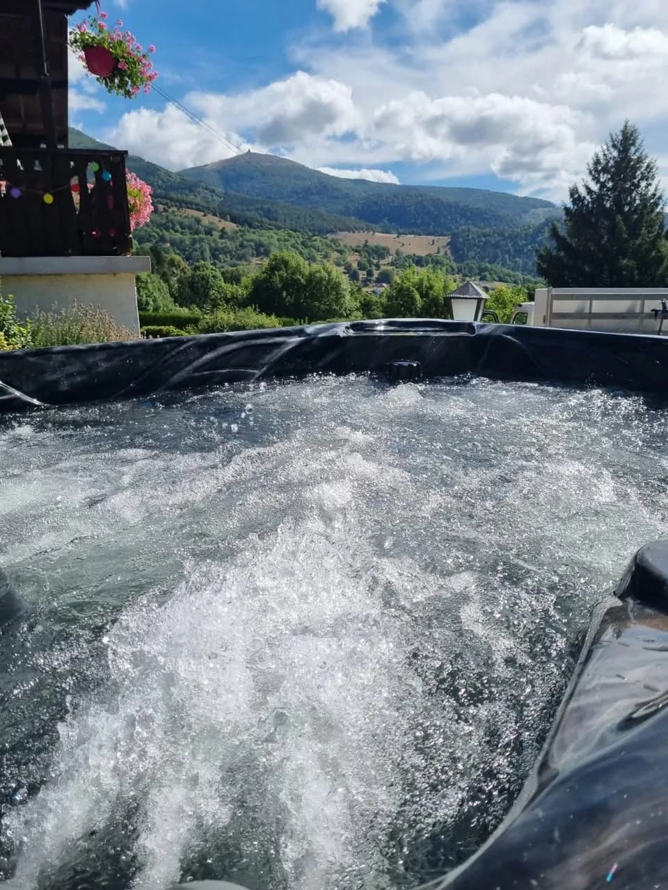 Installation d'un spa Poséidon à Geishouse, autre vue du chantier