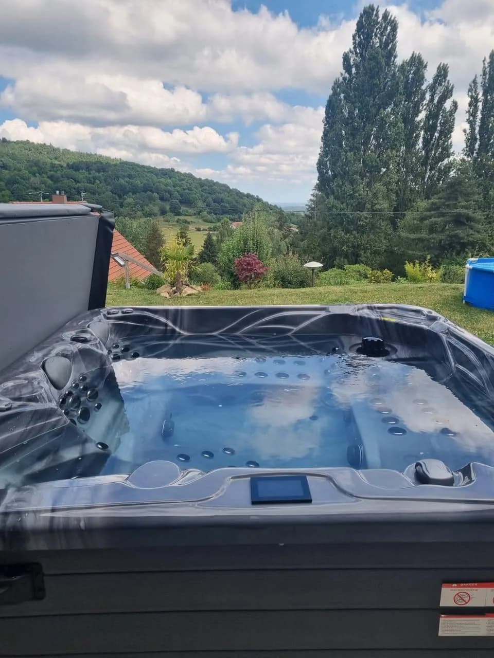 Installation d'un spa Poséidon à Grendelbruch, autre vue du chantier