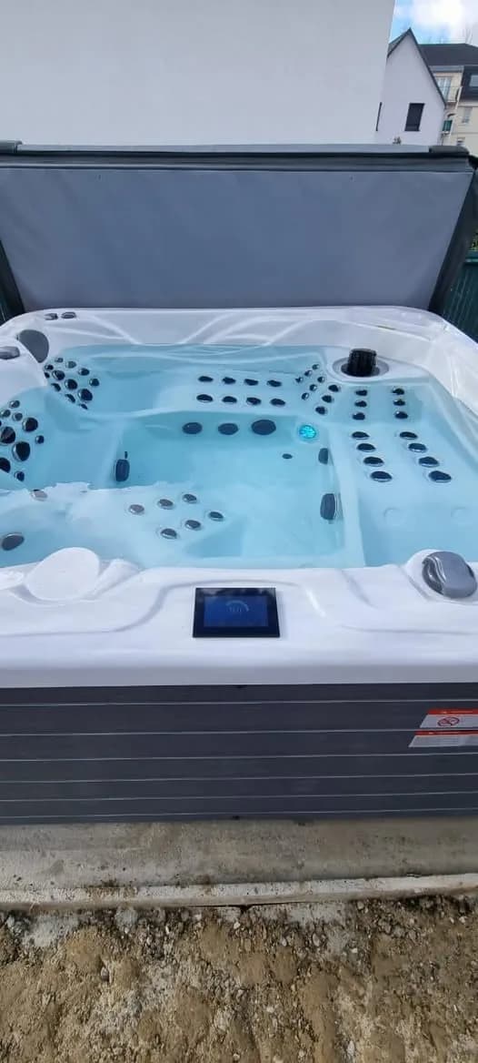Installation d'un spa Poséidon à Sierentz, autre vue du chantier