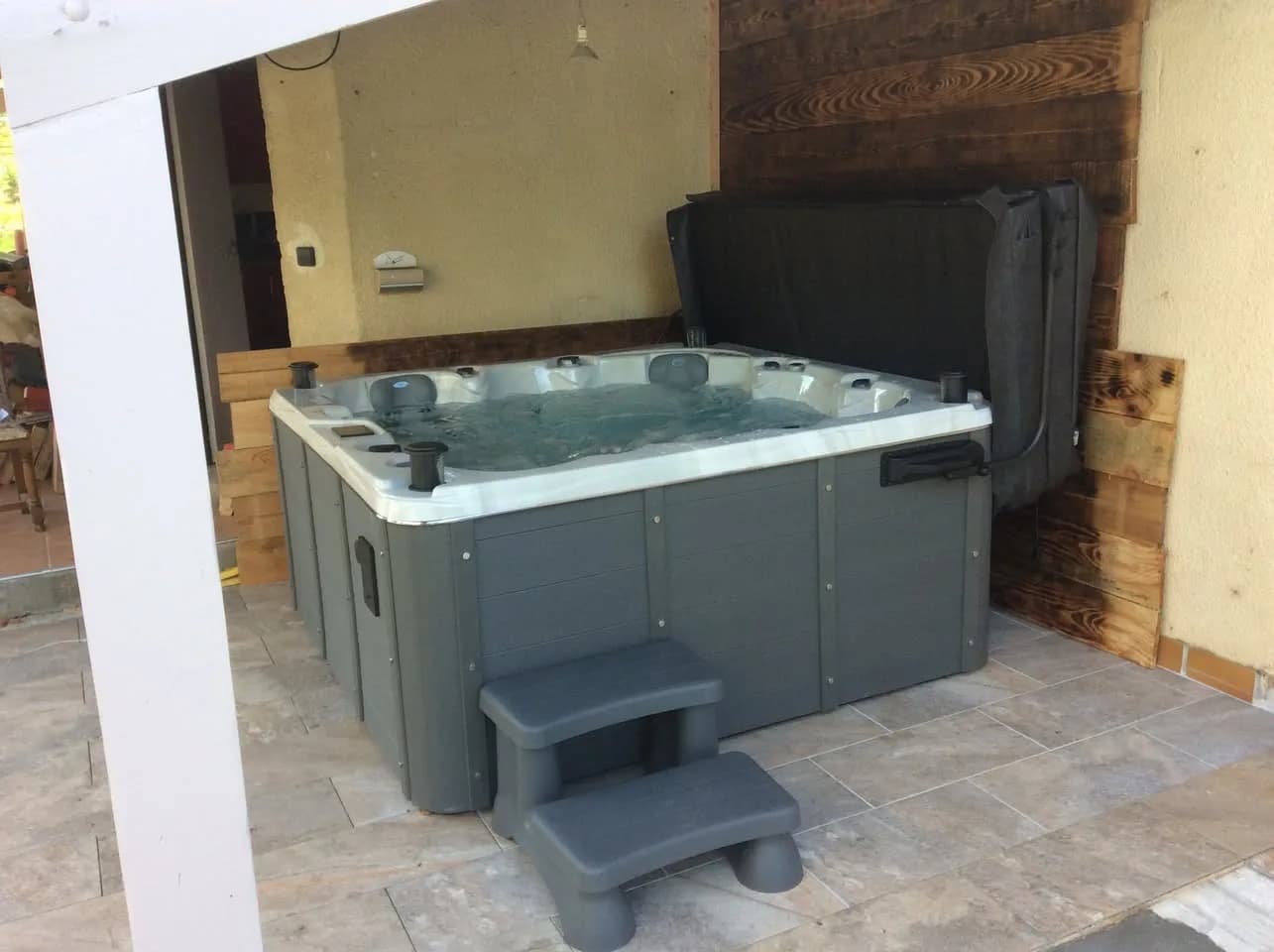 Installation d'un spa Québec Full option à Sainte-Livrade-sur-Lot, autre vue du chantier