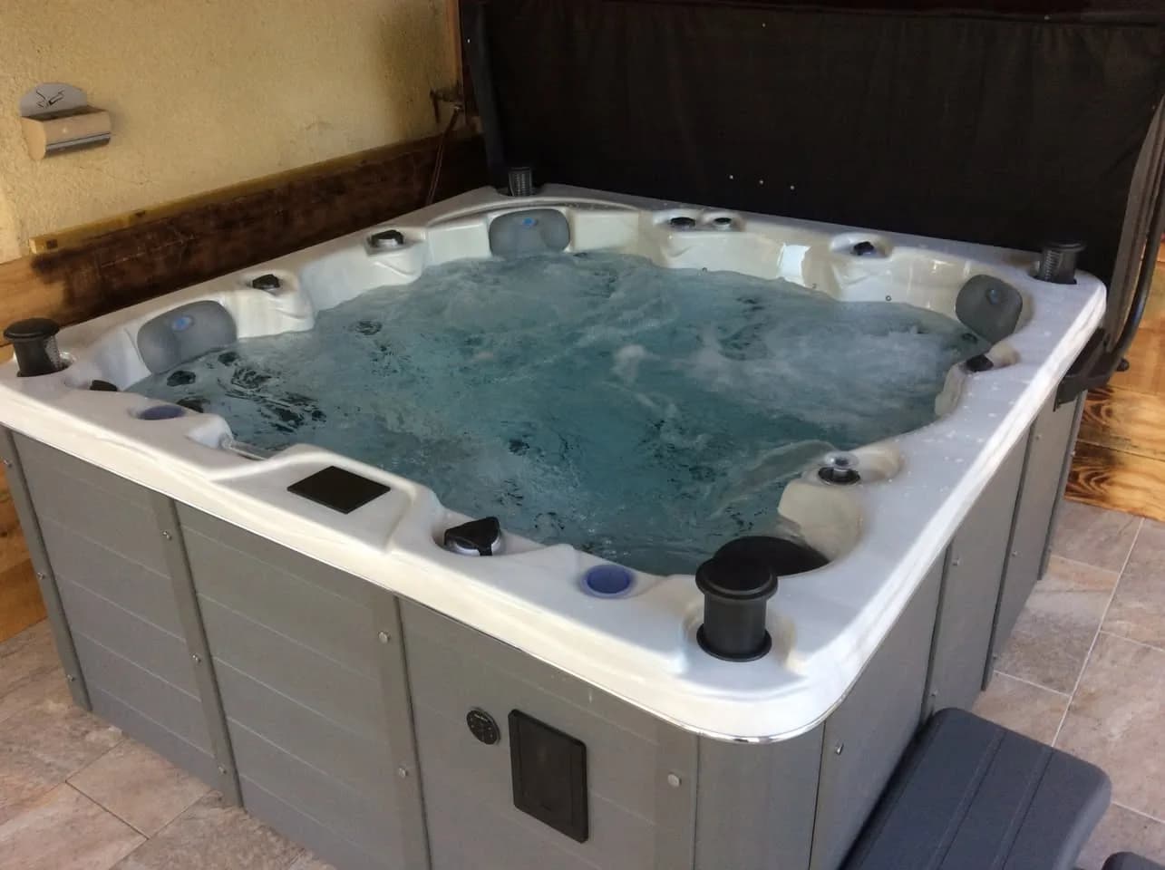 Installation d'un spa Québec Full option à Sainte-Livrade-sur-Lot, autre vue du chantier
