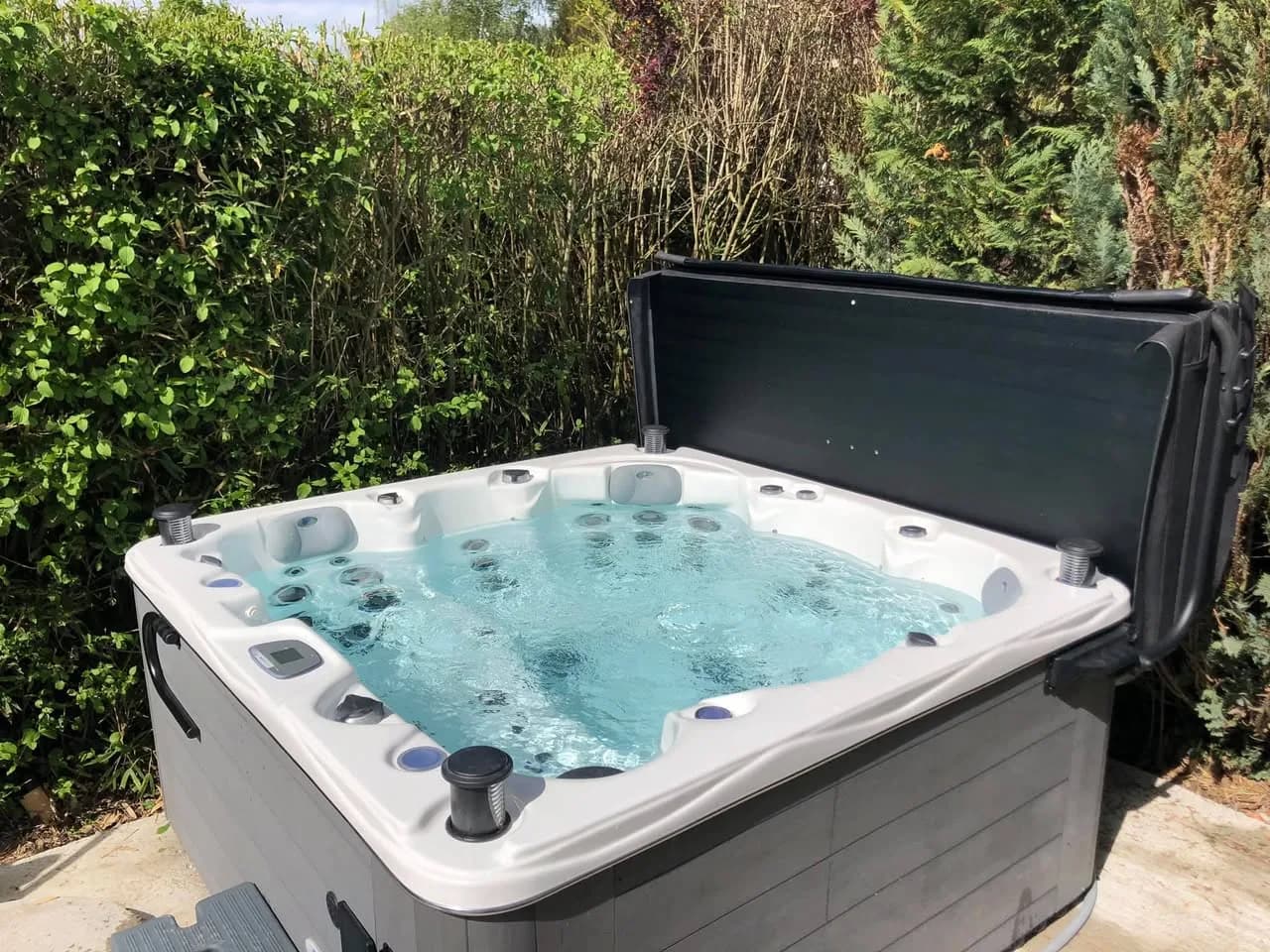 Installation d'un spa Québec à Mulhouse, autre vue du chantier
