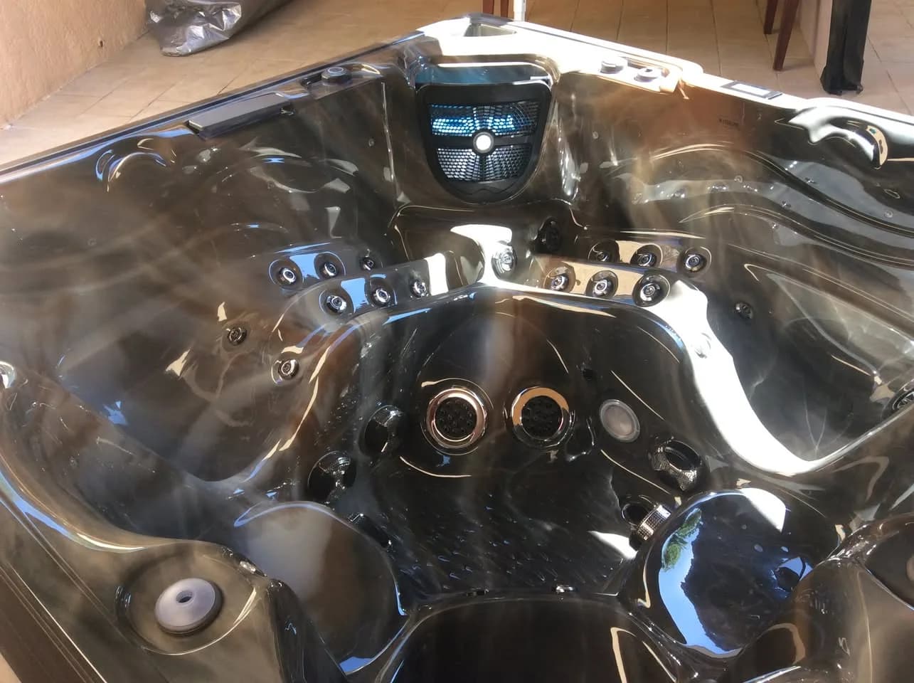 Installation d'un spa RC5.4 à Sainte-Maxime, autre vue du chantier