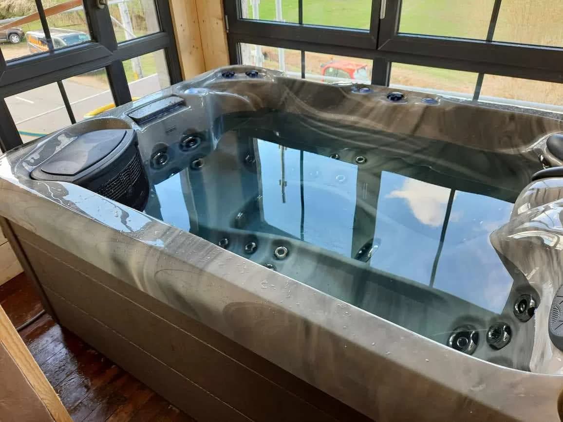 Installation d'un spa RC5 dans le Doubs, autre vue du chantier