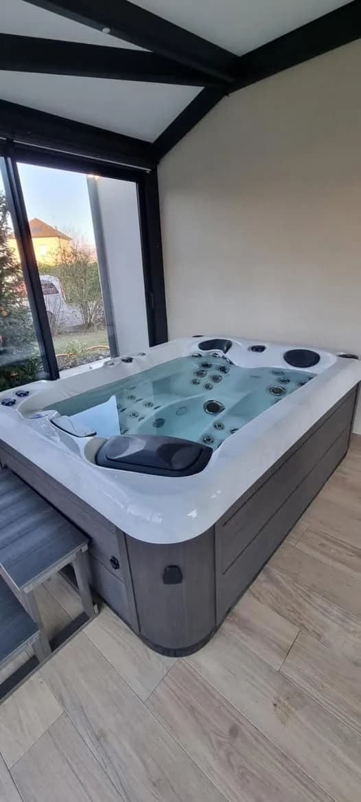 Installation d'un spa RC5 à Issenheim, autre vue du chantier