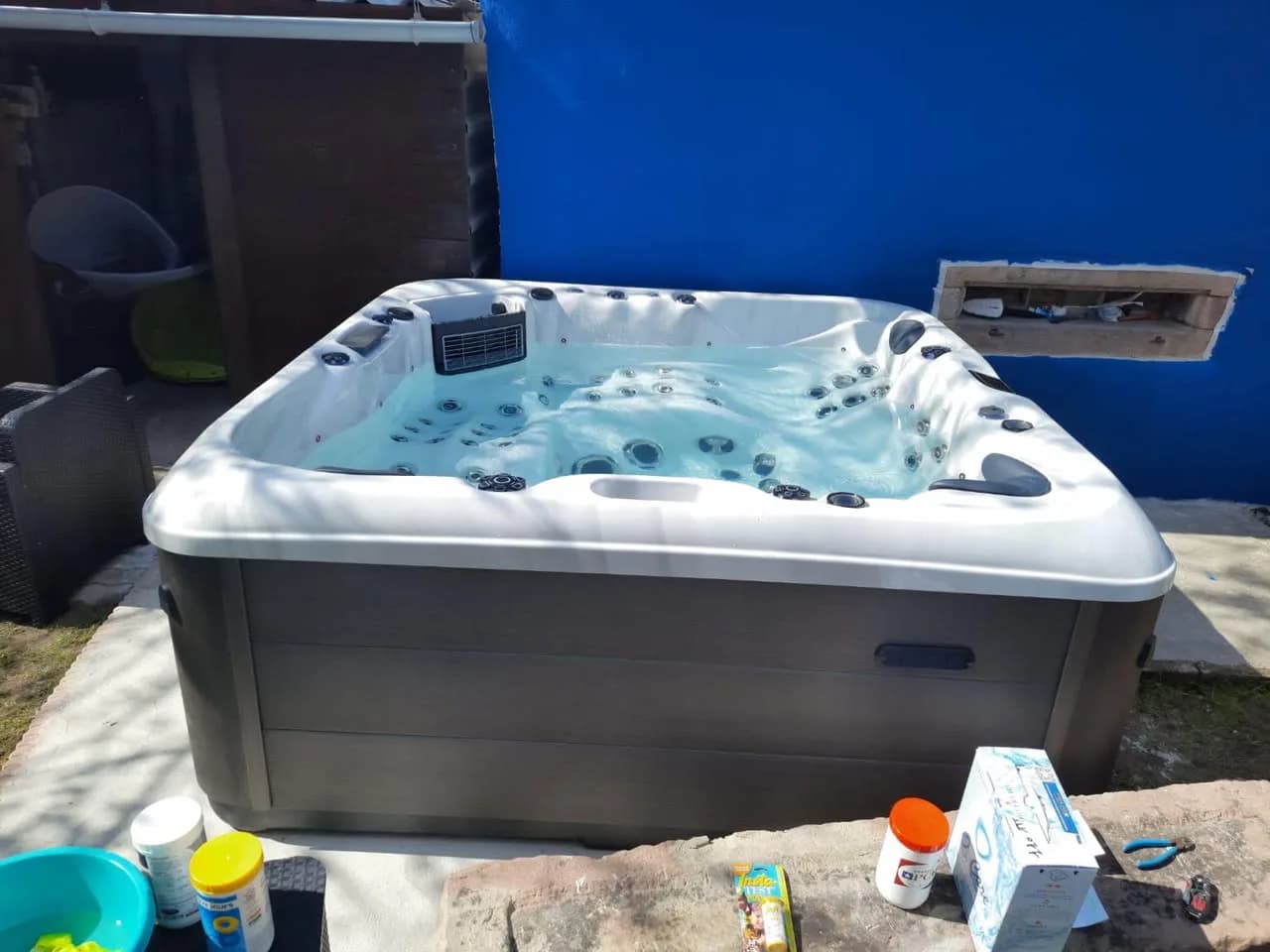 Installation d'un spa RC7 Full option à Buhl, autre vue du chantier