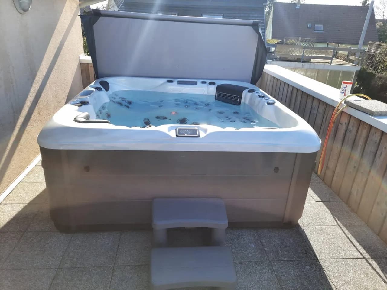 Installation d'un spa RC7 Full option à Burnhaupt-le-Haut, autre vue du chantier