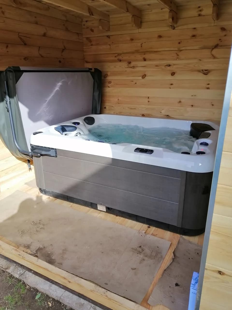 Installation d'un spa RC7 Full option à Sélestat, autre vue du chantier