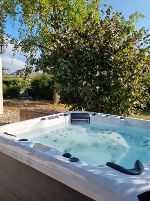 Installation d'un spa RC7 Full option à Sierentz, autre vue du chantier
