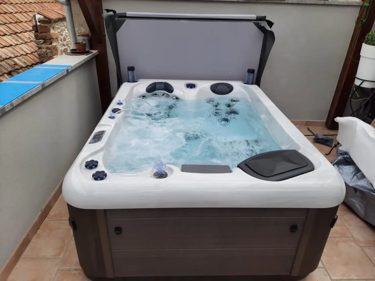 Installation d'un spa RC7 à Pfaffenheim, autre vue du chantier