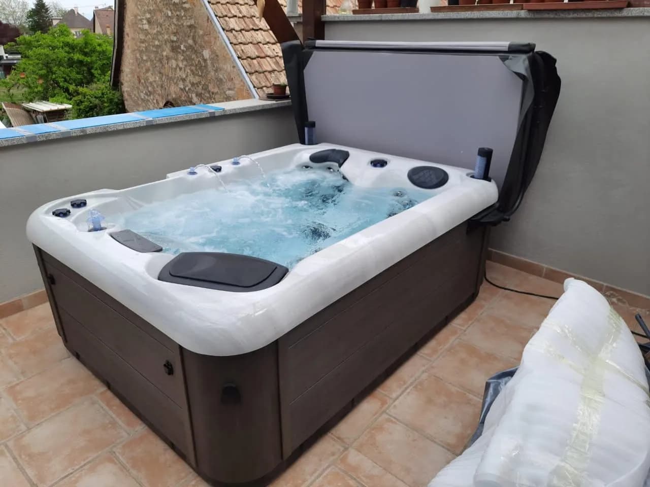Installation d'un spa RC7 à Pfaffenheim, autre vue du chantier