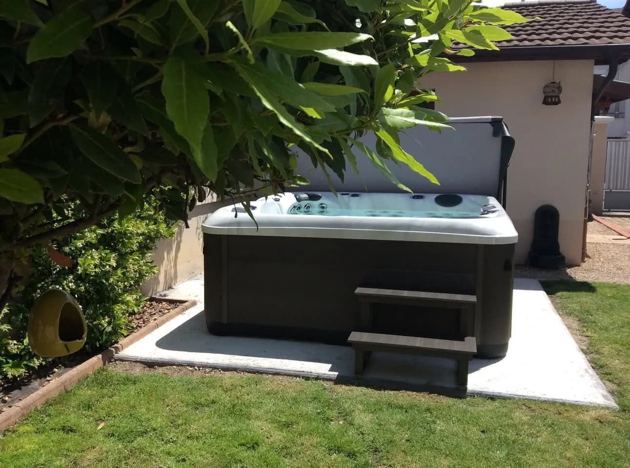 Installation d'un spa RC7 à Villeurbanne, autre vue du chantier