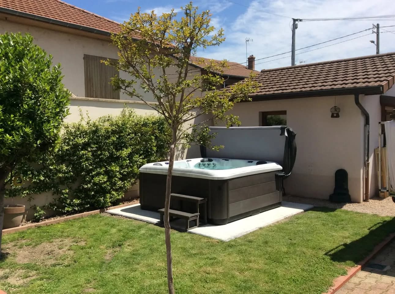 Installation d'un spa RC7 à Villeurbanne, autre vue du chantier