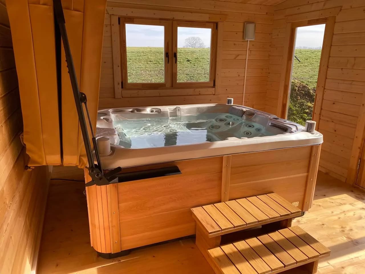 Installation d'un spa Rødberg à Faverois, autre vue du chantier