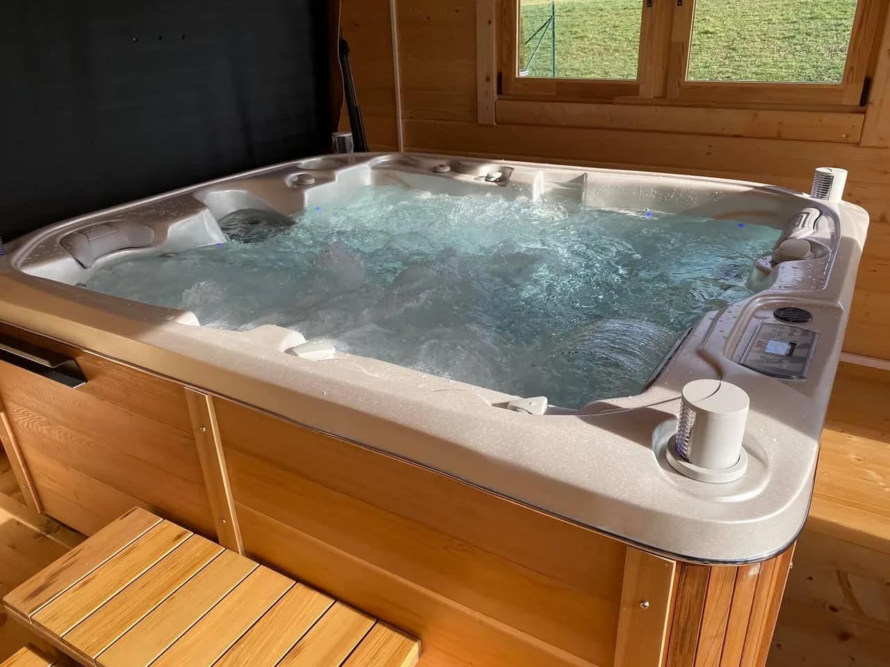 Installation d'un spa Rødberg à Faverois, autre vue du chantier