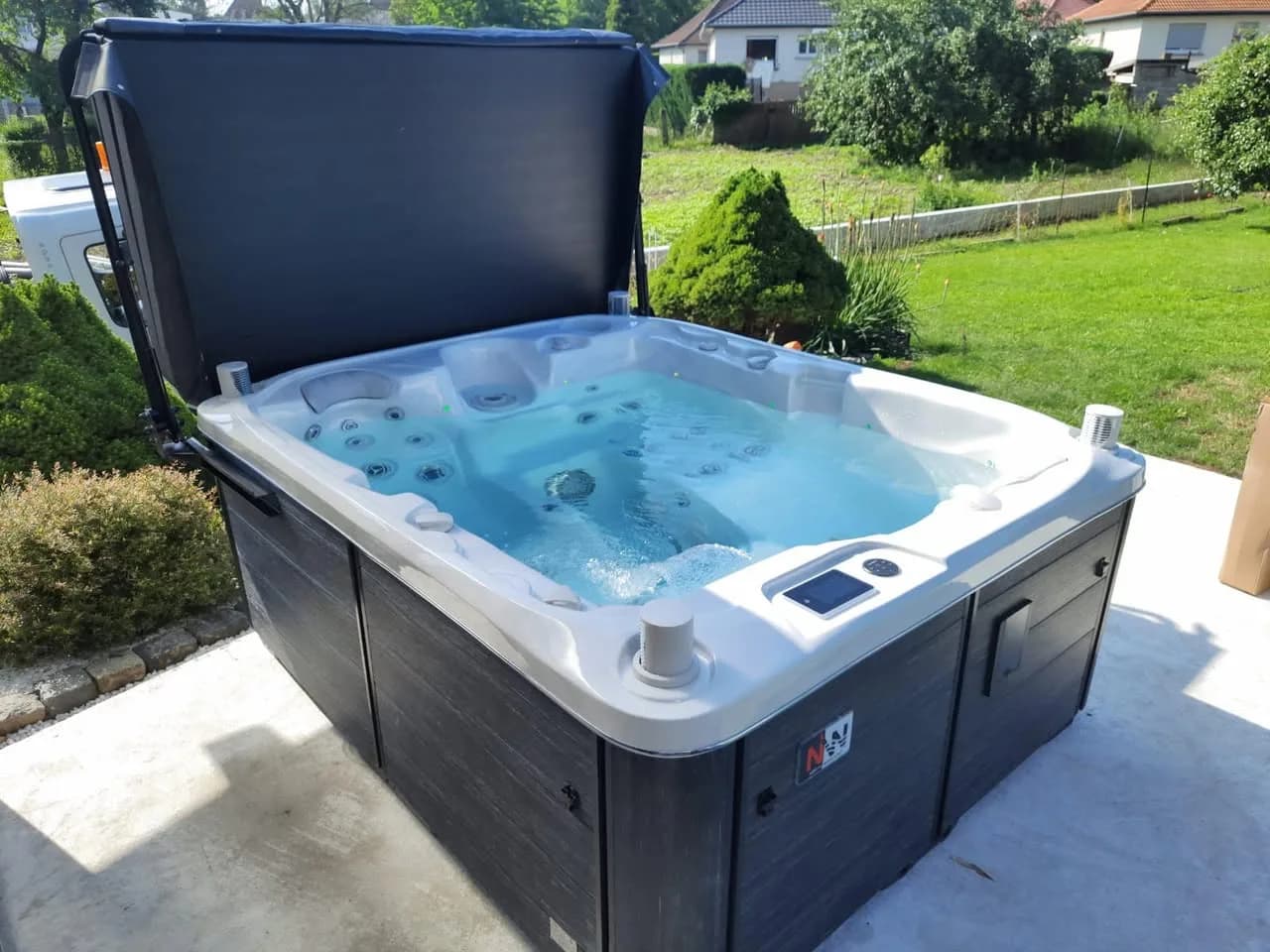 Installation d'un spa Rødberg Full option à Bouxwiller, autre vue du chantier