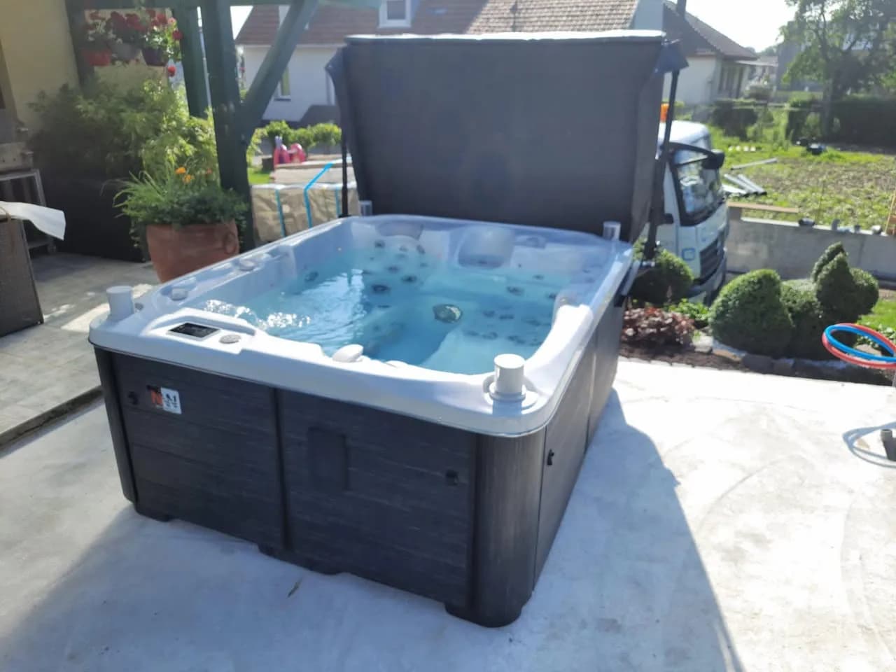 Installation d'un spa Rødberg Full option à Bouxwiller, autre vue du chantier
