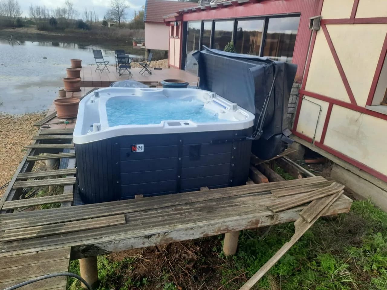 Installation d'un spa Røgaland à Hamonville, autre vue du chantier