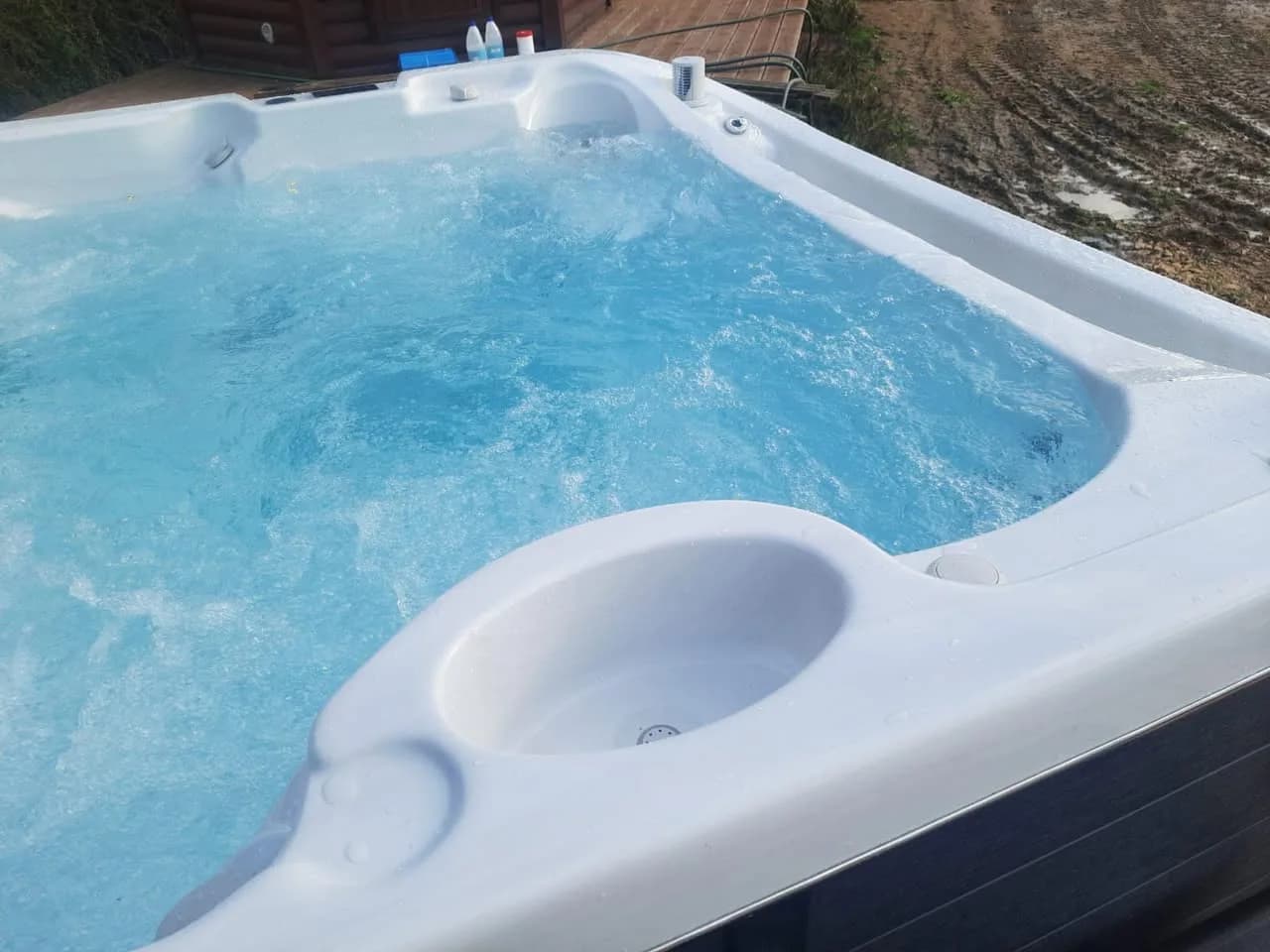 Installation d'un spa Røgaland à Hamonville, autre vue du chantier