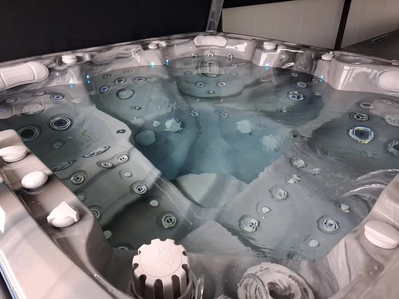 Installation d'un spa Sølveijg dans les Vosges, autre vue du chantier