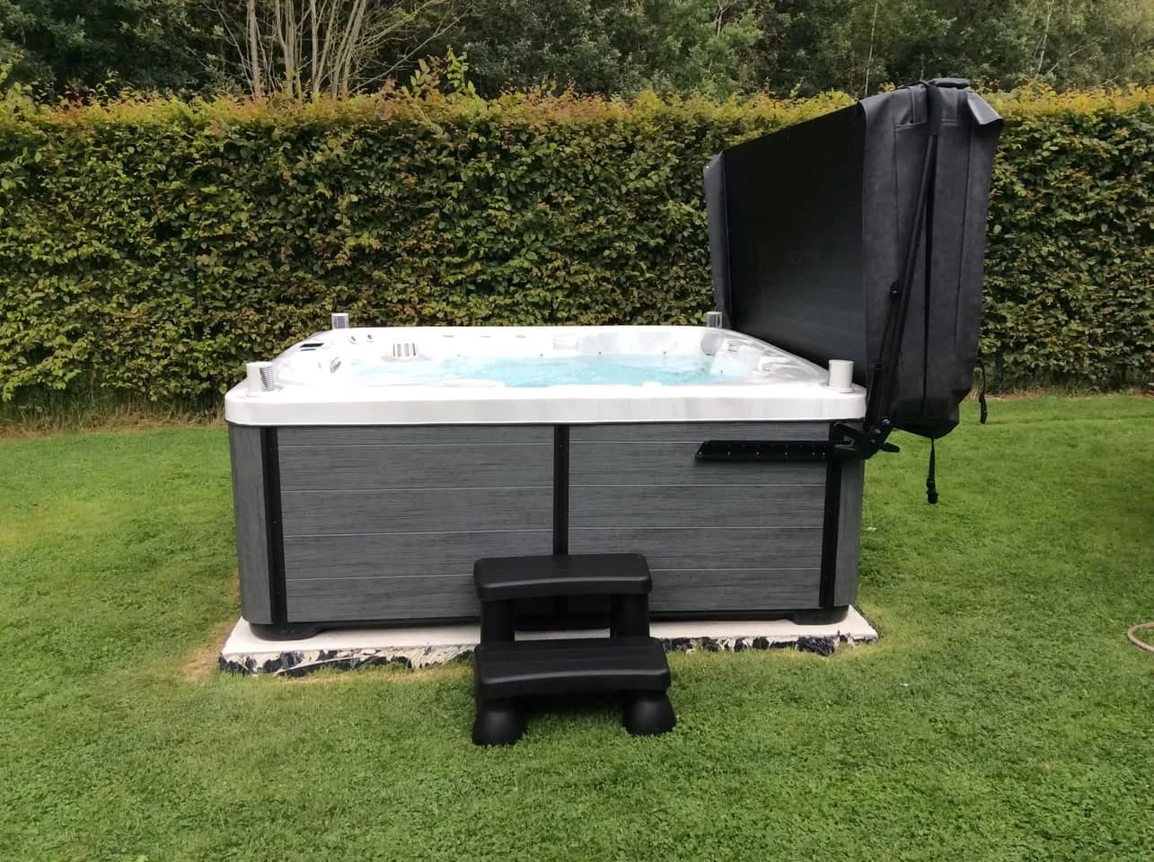 Installation d'un spa Sølveijg Full option en Belgique, autre vue du chantier