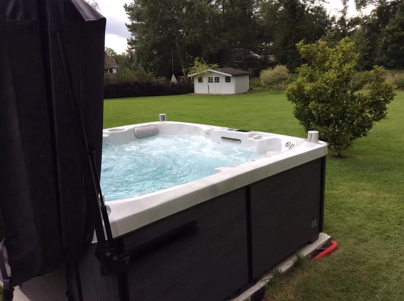 Installation d'un spa Sølveijg Full option en Belgique, autre vue du chantier