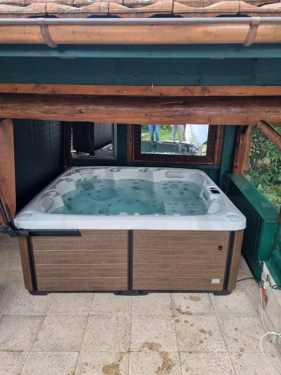 Installation d'un spa Sølveijg Full option à Jungholtz, autre vue du chantier