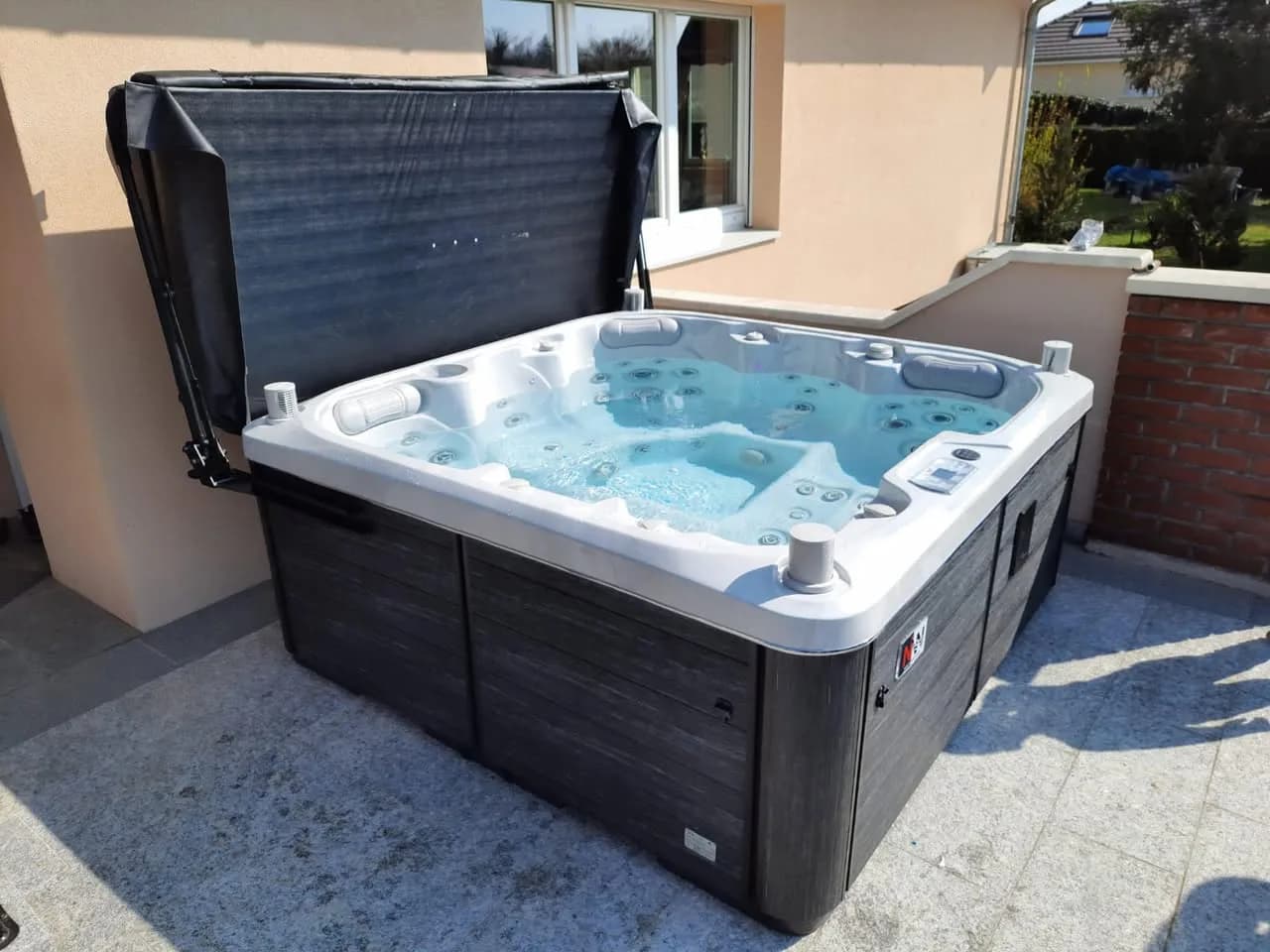 Installation d'un spa Sølveijg Full option à Kembs, autre vue du chantier