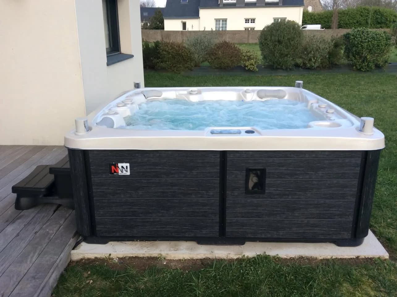 Installation d'un spa Sølveijg Full option à Loctudy, autre vue du chantier