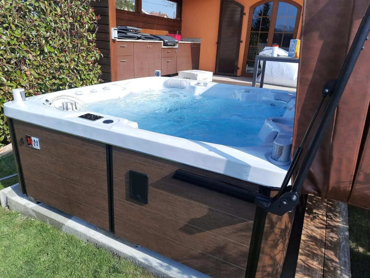 Installation d'un spa Sølveijg Full option à Pulversheim, autre vue du chantier