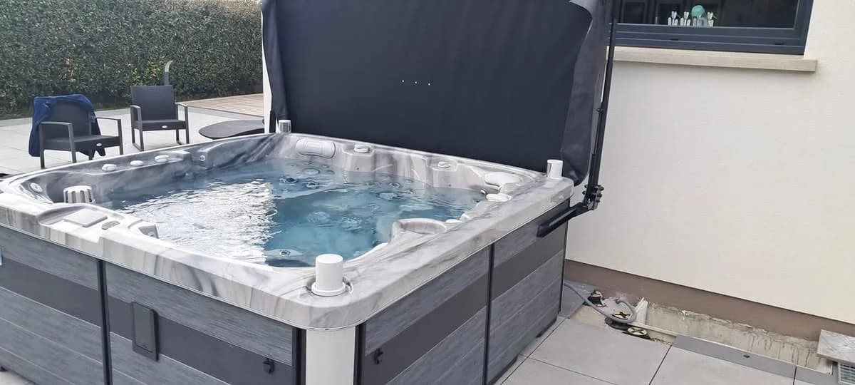 Installation d'un spa Sølveijg à Hagenbach, autre vue du chantier