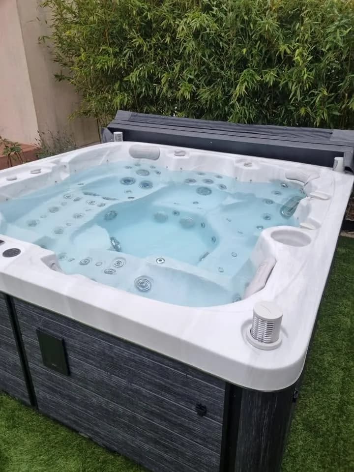 Installation d'un spa Sølveijg à Lipsheim, autre vue du chantier