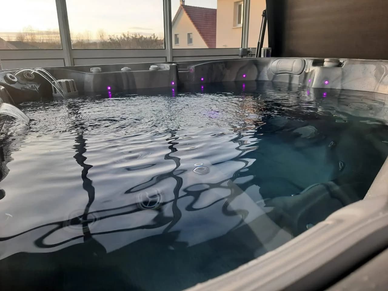 Installation d'un spa Sølveijg à Mézire, autre vue du chantier