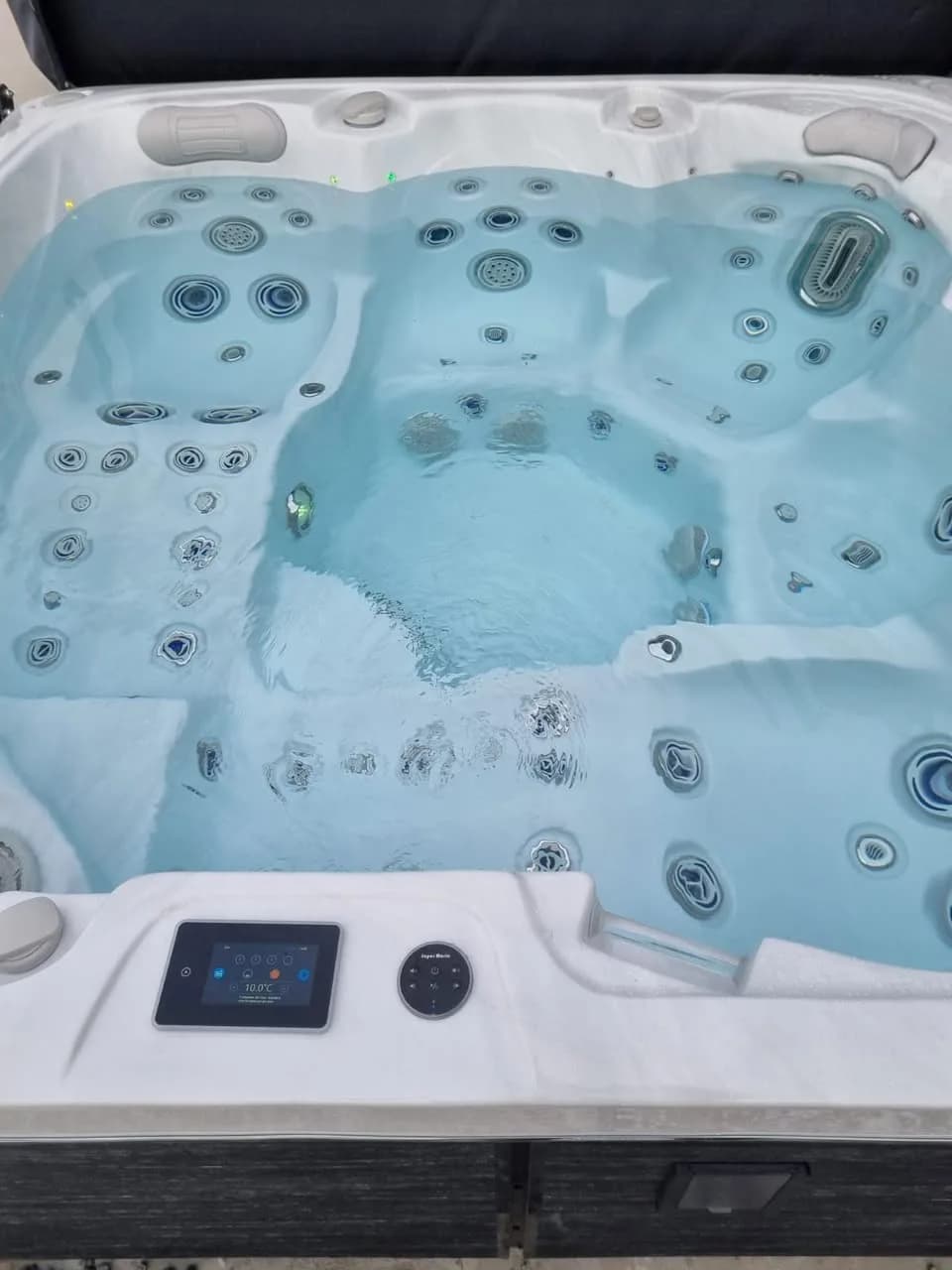 Installation d'un spa Sølveijg à Riedisheim, autre vue du chantier