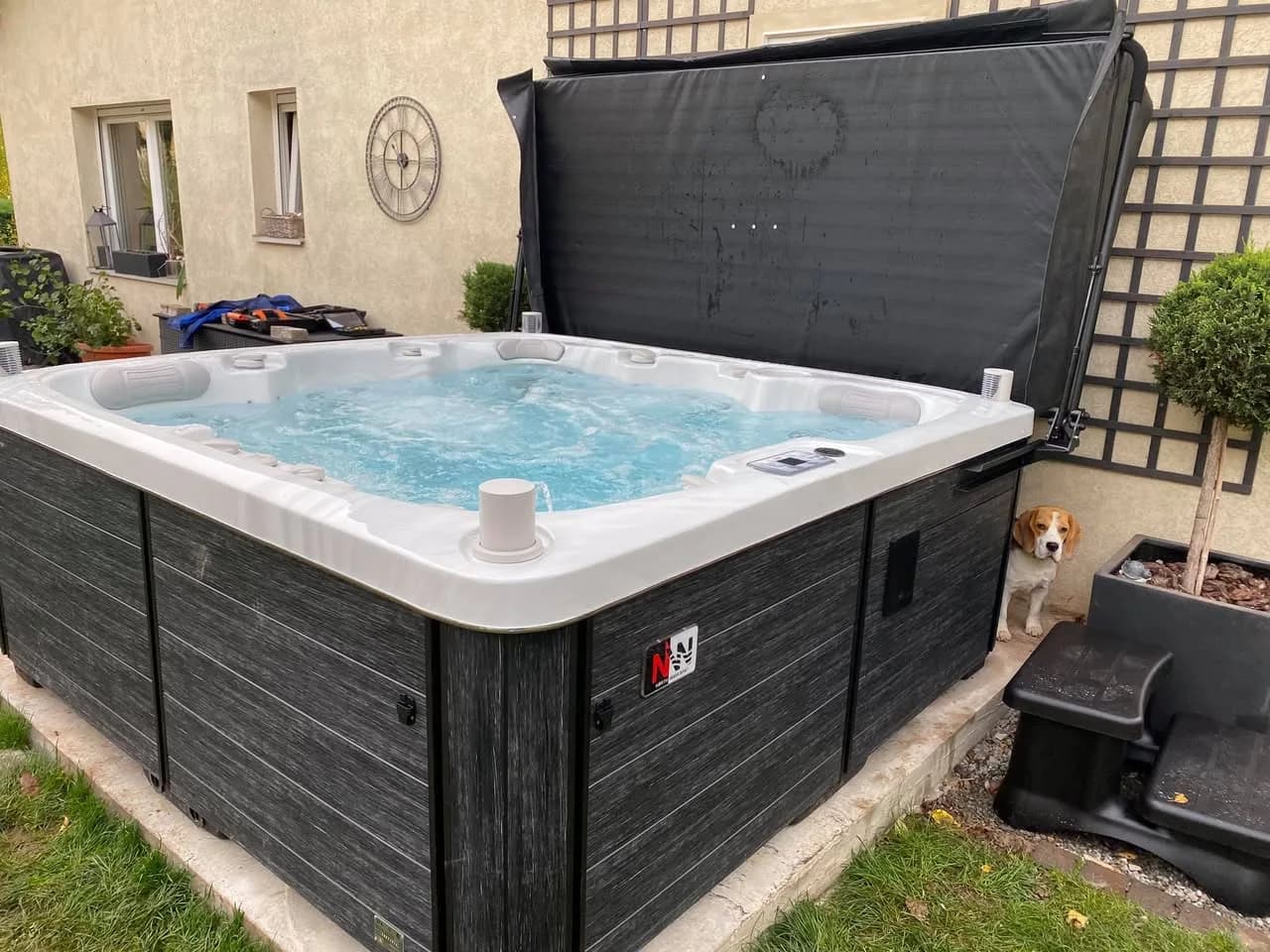 Installation d'un spa Sølveijg à Steinbach, autre vue du chantier