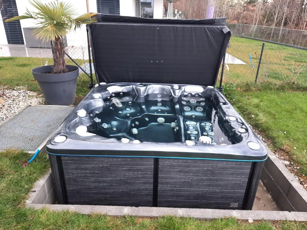 Installation d'un spa Søvik à Blonay, autre vue du chantier