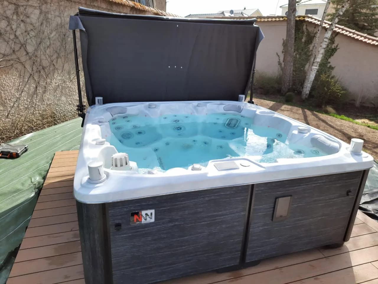 Installation d'un spa Søvik Full option en Meurthe-et-Moselle, autre vue du chantier