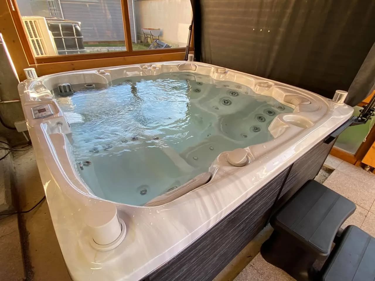 Installation d'un spa Søvik Full option à Wittelsheim, autre vue du chantier