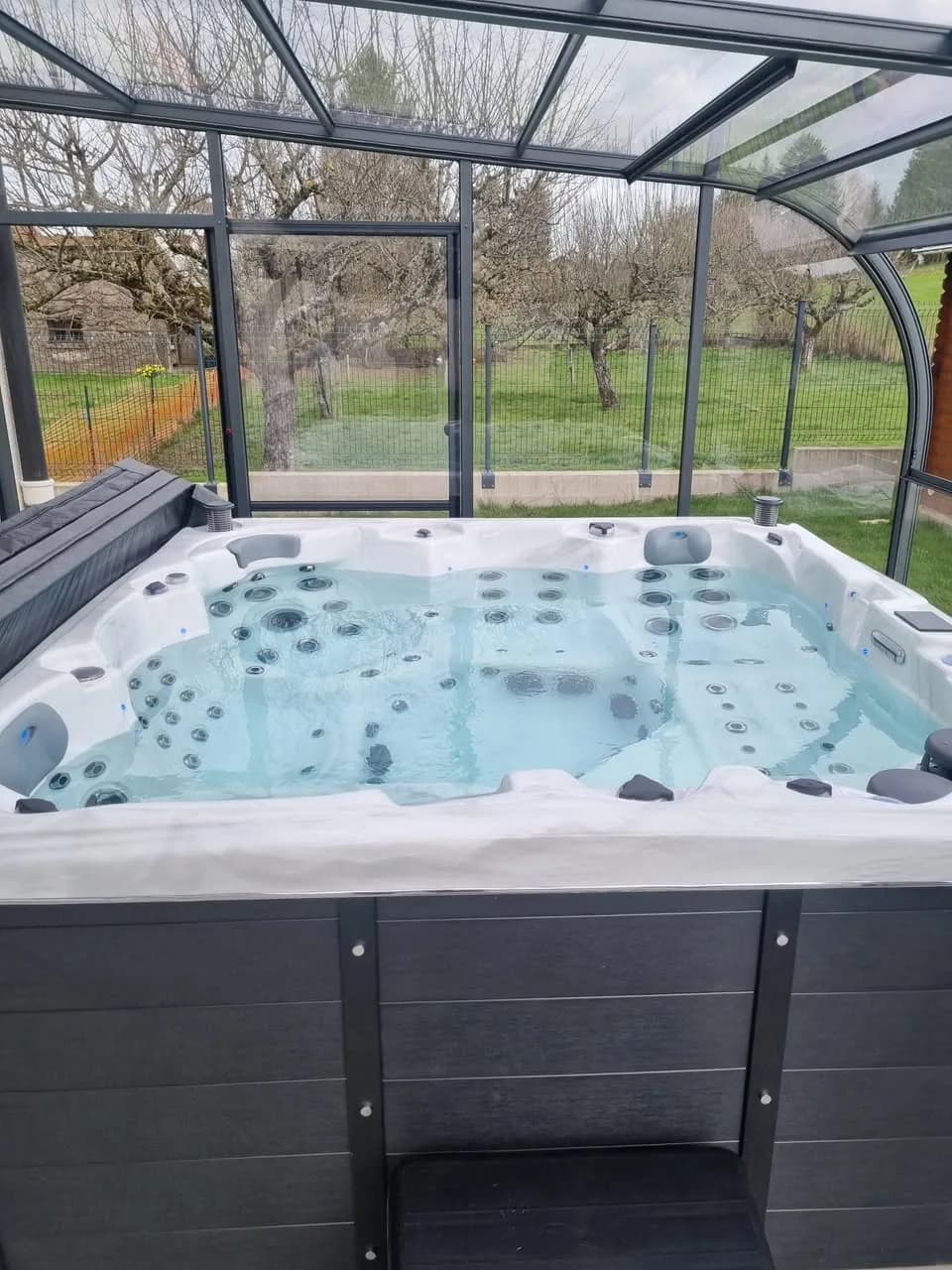 Installation d'un spa Sydney à Épeugney, autre vue du chantier