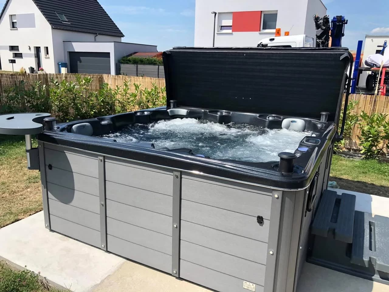 Installation d'un spa Sydney Full option à Wittenheim, autre vue du chantier