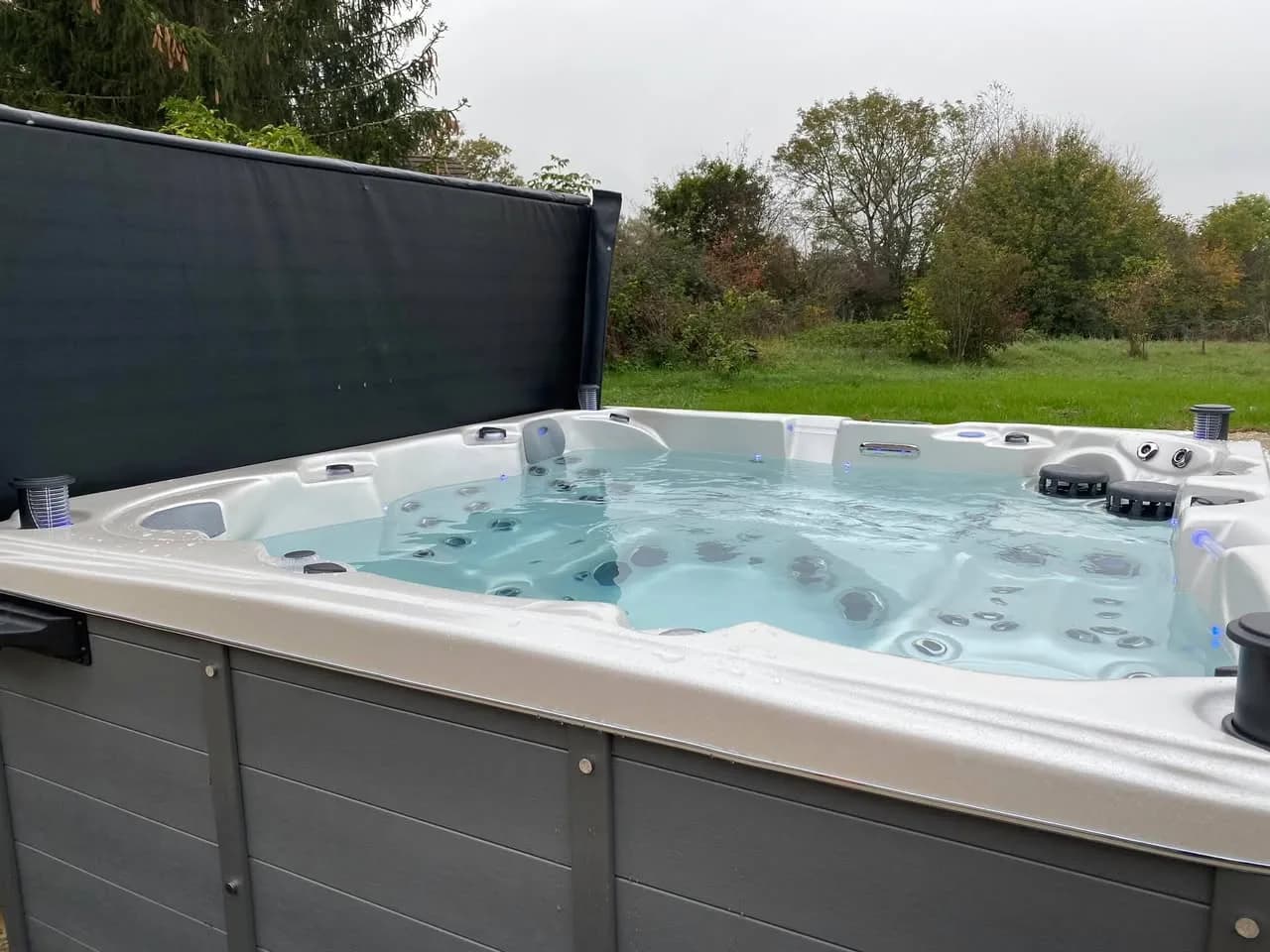 Installation d'un spa Sydney à Vandoncourt, autre vue du chantier