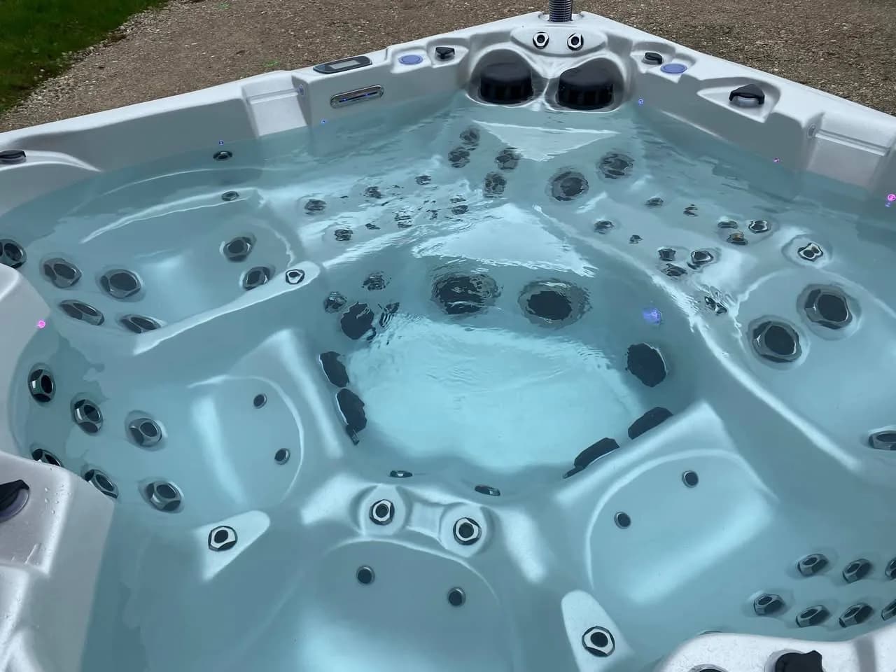 Installation d'un spa Sydney à Vandoncourt, autre vue du chantier