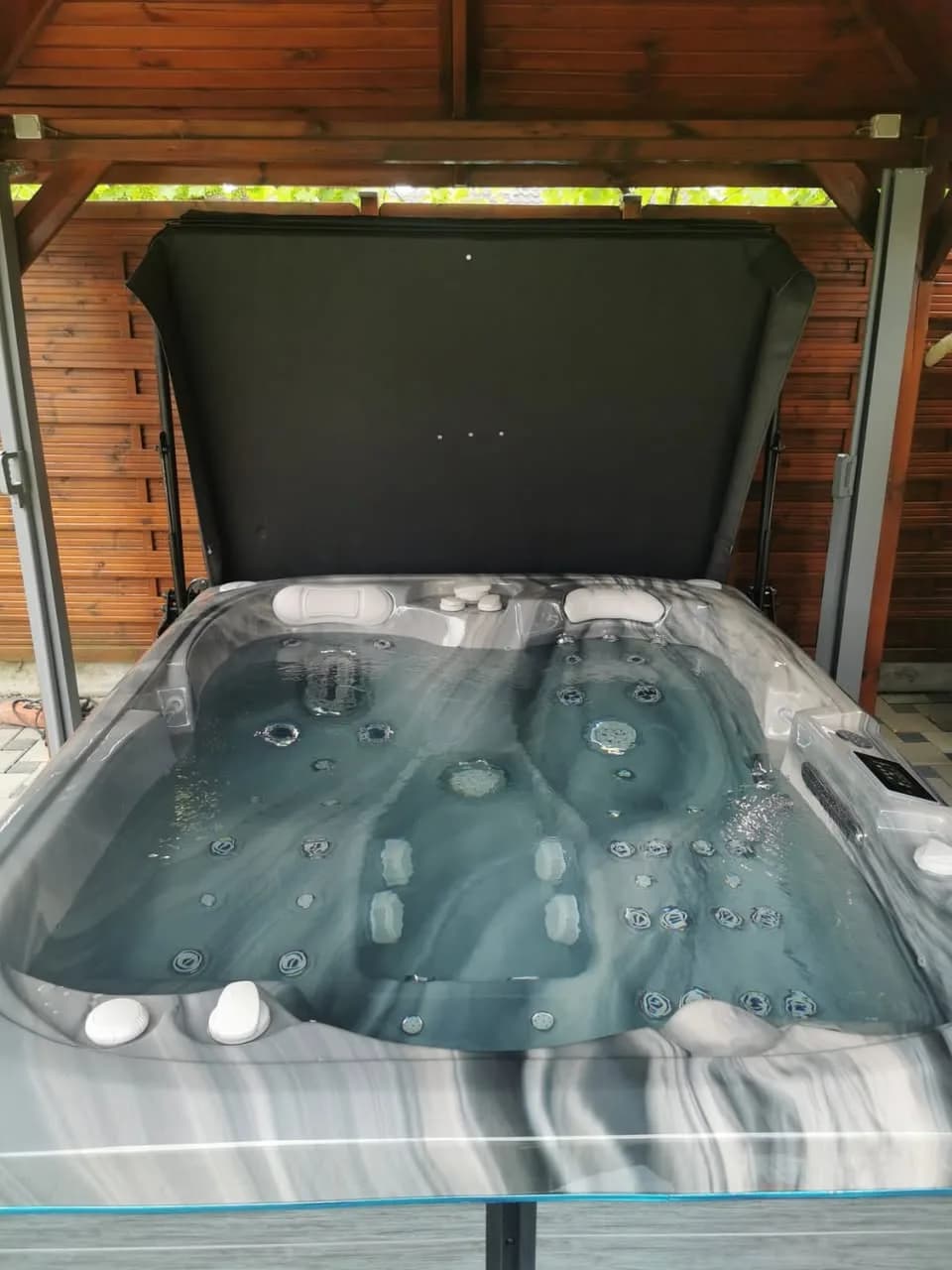 Installation d'un spa Tønsberg à Balgau, autre vue du chantier