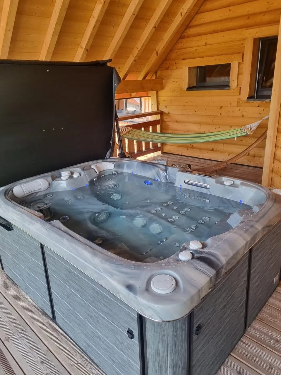 Installation d'un spa Tønsberg à Chaffois, autre vue du chantier