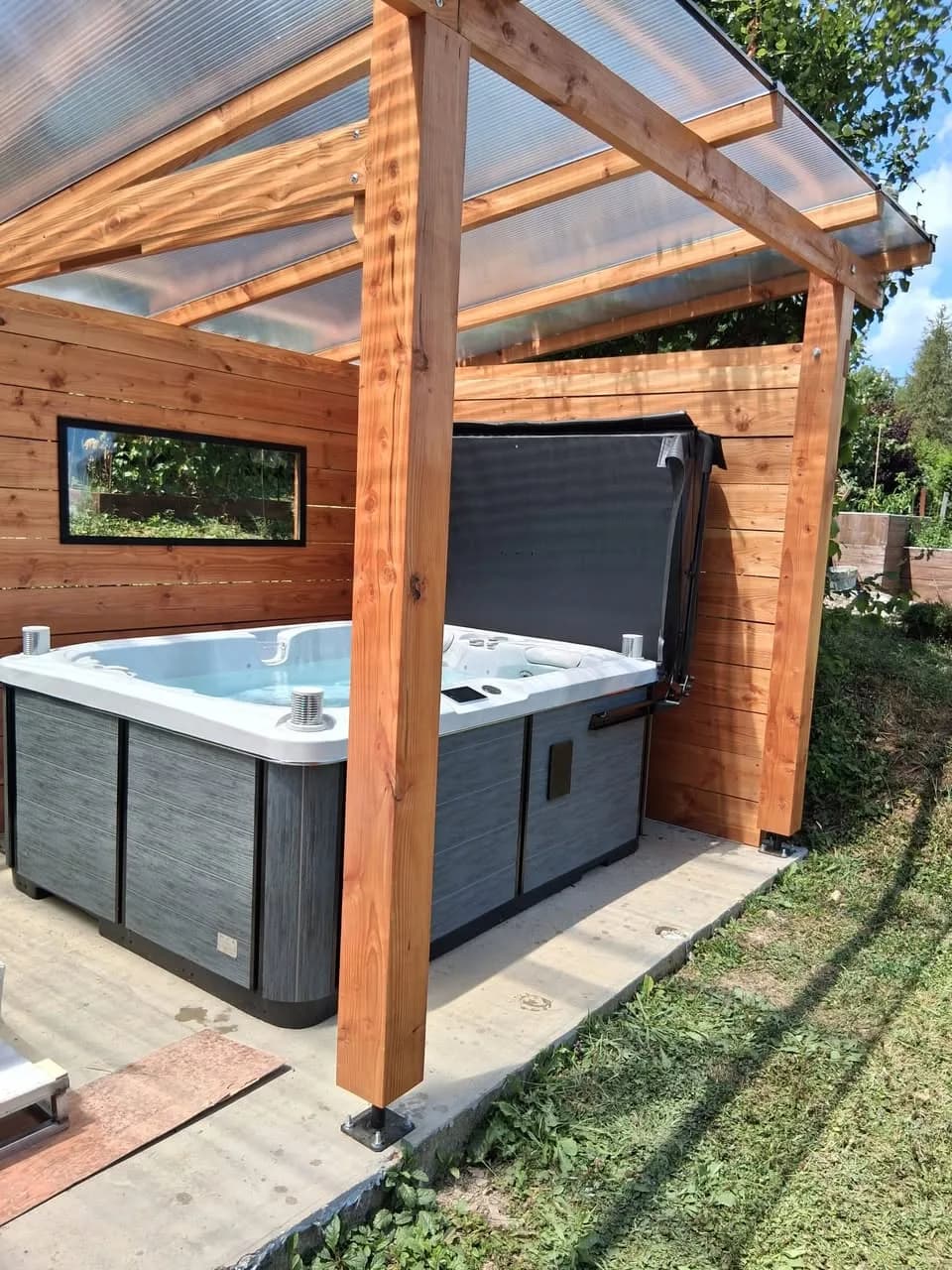 Installation d'un spa Tønsberg Full option en Isère, autre vue du chantier